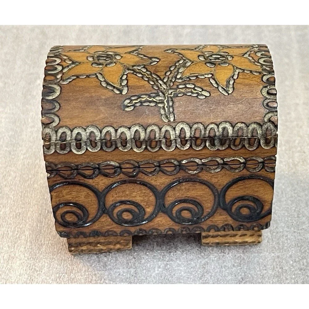 Vintage Floral Sunflower Daisy Miniature Trunk Trinket Box Hand Carved 2.5